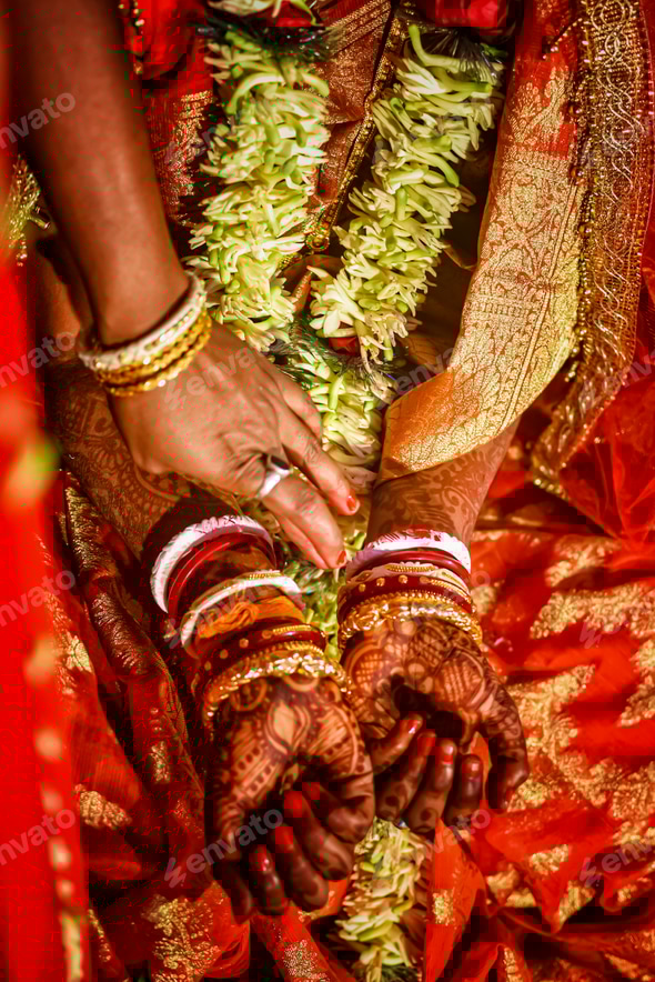 Bengali Bride Pola Bangles In Tanishq Hand Jewellery Bengali