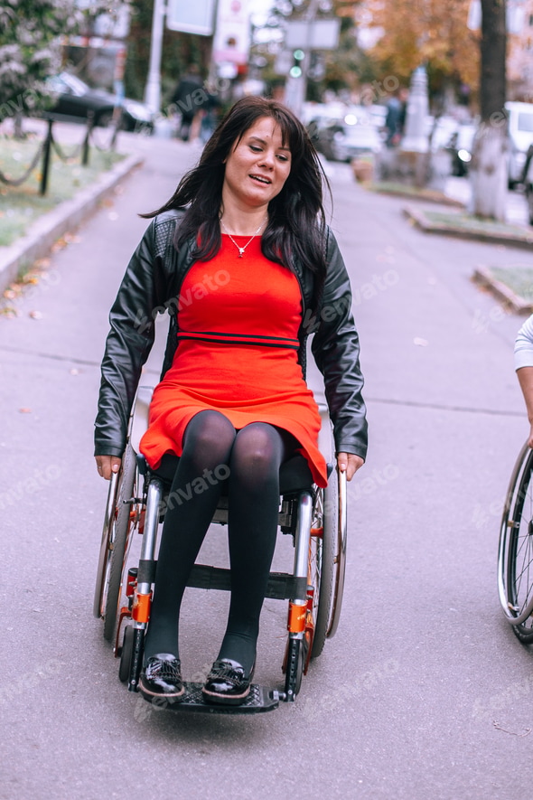 dresses for ladies in wheelchairs Favorite thing to wear as a wheelchair user? DRESSES AND SKIRTS. One of my favorite parts about being a Disabled Hottie is owning my style, knowing what makes me feel good and